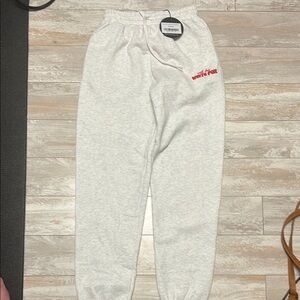White Fox NWT With Love In The Moment Sweatpants Size XS Gray Marle